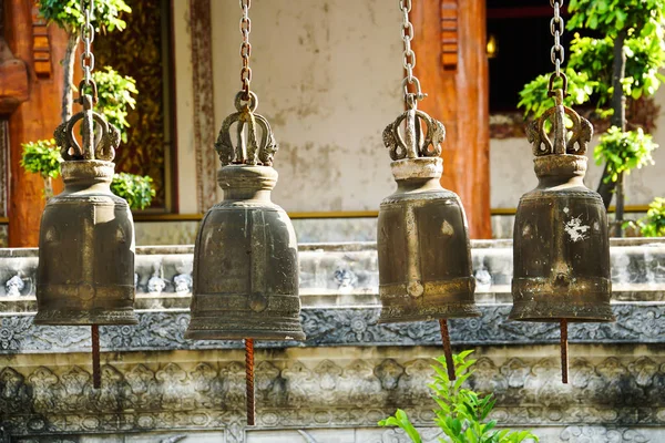 タイの寺院で伝統的な鐘 — ストック写真