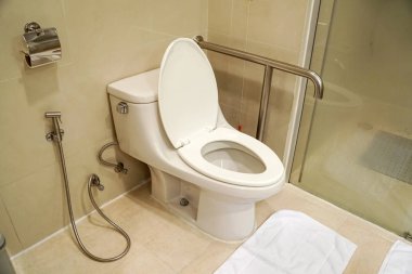 tuvalet banyo duş tuvalet hastanede