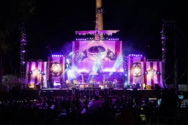 Циганська Карнавал Концерт Пірат Тема Кариби Етап — стокове фото
