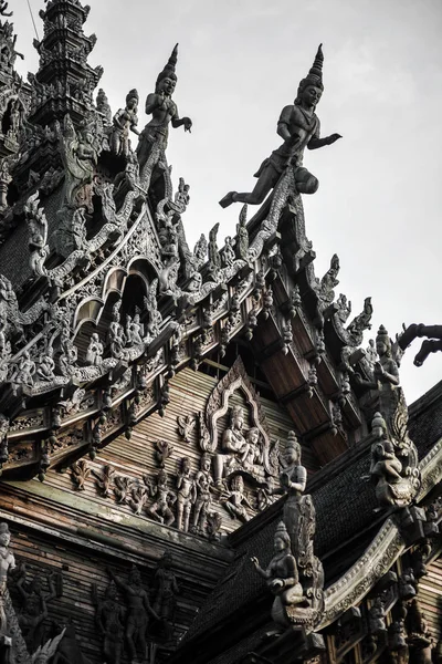 Deus Deusa Estátua Escultura Madeira Arquitetura Exterior Santuário Verdade Tailândia — Fotografia de Stock