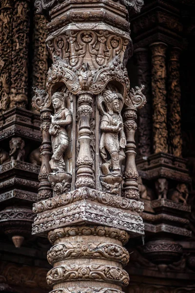 Estatua Escultura Madera Diosa Del Dios Arquitectura Exterior Santuario Verdad —  Fotos de Stock