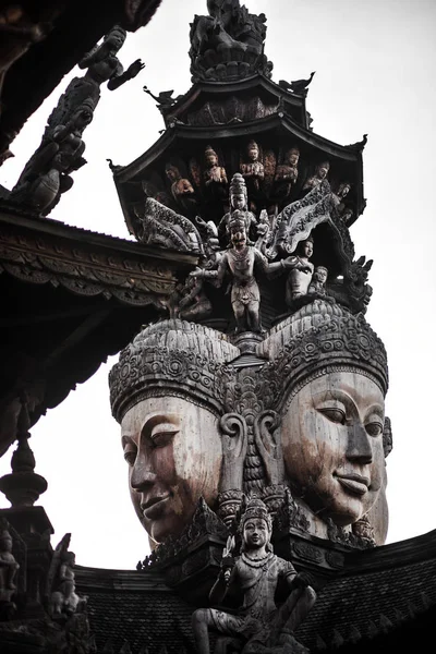 Divinità Scultura Legno Statua Architettura Esterna Santuario Della Verità Thailandia Fotografia Stock