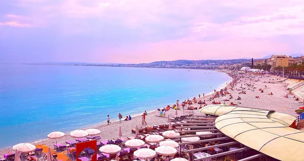 Güzel şehir, günbatımı, Promenade des Anglais, Cote d'Azur, Fransız riviera, Akdeniz, Fransa kumsalda görünümünü