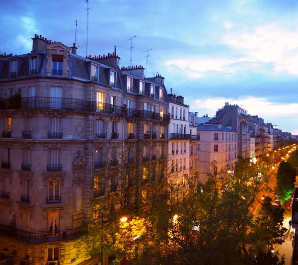 Paris Nächtliche Stadtlandschaft Stilvolle Schöne Häuser Bilden Einen Architektonischen Komplex — Stockfoto