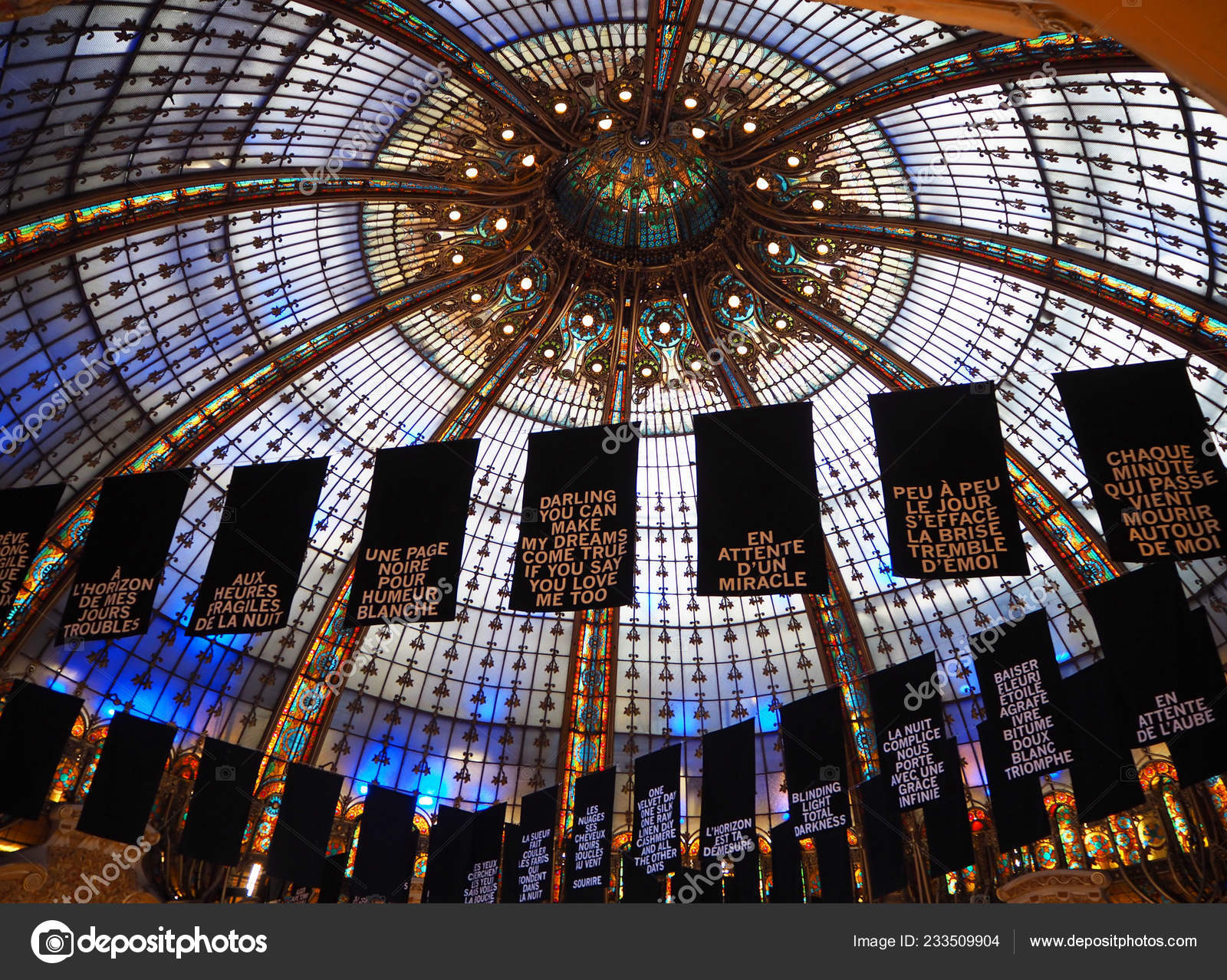 Paris France April 2017 Ceiling Famous Shopping Center