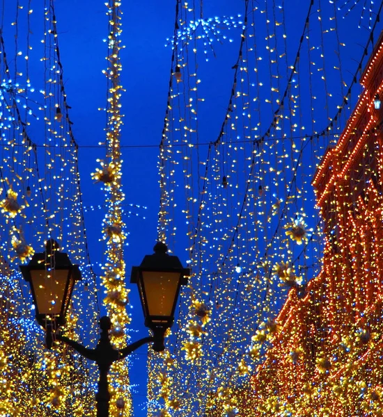 Weihnachtsbeleuchtung Dekoration Moskau Der Nikolskaja Straße Gelbe Sterne Girlanden Feiertag — Stockfoto