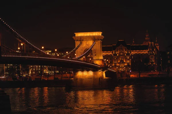 Ночной Вид Цепной Мост Будапеште Берега Пешта — стоковое фото