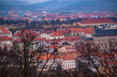 Mala Strana Prag'da leyleklerin görüntüleyin. Bulutlu hava