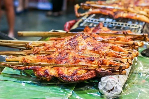 Leckere Würzige Gegrillte Hühnerfleisch Auf Sticks Thailändisches Essen — Stockfoto