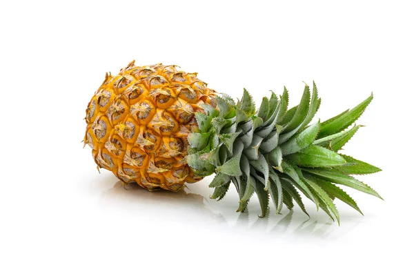 Izolowane Owoców Ananasa Krojonych Białym Tle — Zdjęcie stockowe