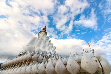 Beyaz Buda heykeli, Wat Phra Pha Son Kaew Tapınağı Khao Khor