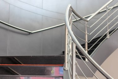 Closeup upstair veya aşağı merdiven, başarı merdiven