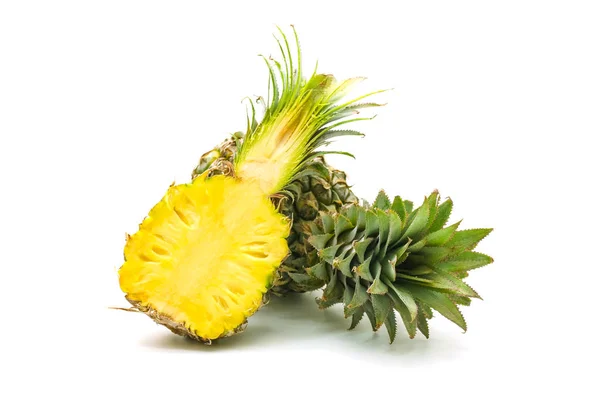 Izolowane Owoców Ananasa Krojonych Białym Tle — Zdjęcie stockowe
