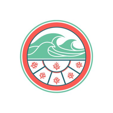 Minimalist dairesel bir amblem kırmızı mercanla deniz tabanının bir kesitinin üzerinde stilize edilmiş yeşil okyanus dalgalarını gösteriyor. Tasarımın kırmızı ve yeşil bir sınırı var..