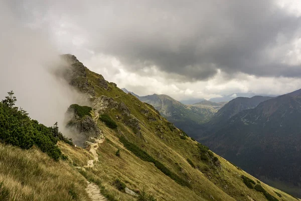 Vacker Natur Mountain Trail Tatrabergen — Stockfoto