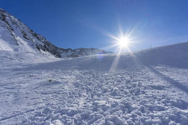 Paisaje invernal cerca del Valle de los Cinco Estanques Polacos. Tatra Mou —  Fotos de Stock