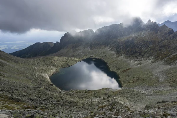 Vysne Wahlenbergovo pleso. Yüksek Tatras. Slovakya. — Stok fotoğraf