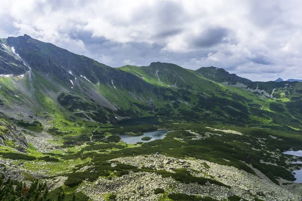 Hermoso paisaje del valle de Gasienicowa en junio. Tatra Mountai — Foto de Stock