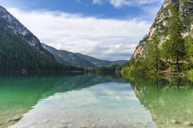 Lago di Braies, Dolomites güzel göl.
