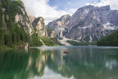 Lago di Braies, Dolomites güzel göl.