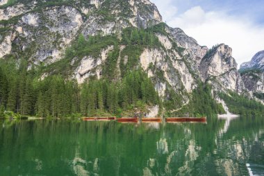 Lago di Braies, Dolomites güzel göl.
