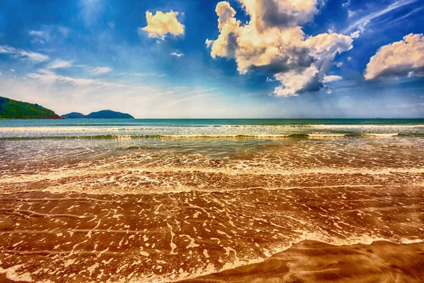 中国海南省の熱帯ビーチ島のパノラマ — ストック写真