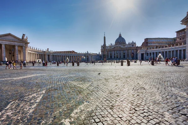 Vatican City Vatican State July 2018 Tourrists Enjoy Beauties Peter — стоковое фото