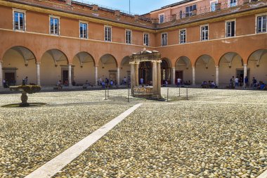Roma, İtalya, 19 Temmuz 2018: Rome.It Vincoli, San Pietro Bazilikası'nın avlusunda Julius II ile ünlü ecek Michelangelo Buonarroti tarafından mezar ev sahipliği yapmak için ünlüdür