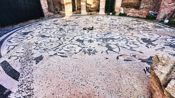 Das Mehrfarbige Mosaik Der Kreisförmigen Halle Der Sieben Weisen Heilbäder — Stockfoto