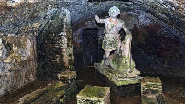 Estátua Deus Mithras Matando Touro Mithraeum Térmica Escavações Arqueológicas Ostia — Fotografia de Stock