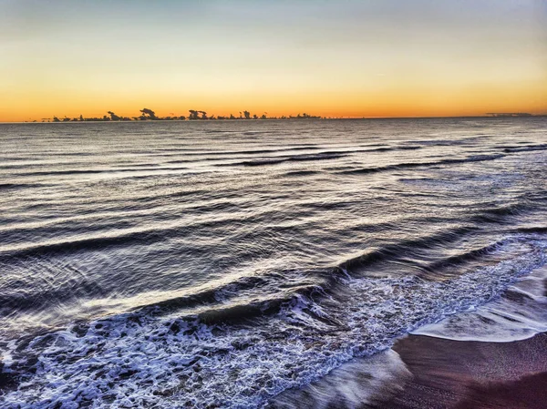 Закат Воздушный Вид Море Золотой Час Облака Парад Горизонте — стоковое фото