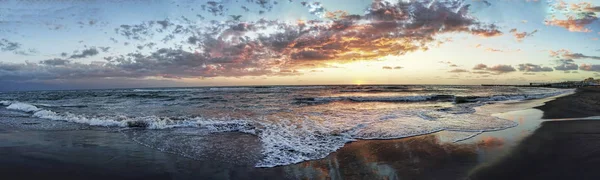 Increíble Puesta Sol Hora Dorada Orilla — Foto de Stock