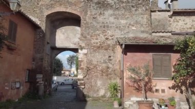Rome, İtalya - 03 Şubat 2019: Genel bakış, ortaçağ köyü, Ostia Antica - Roma