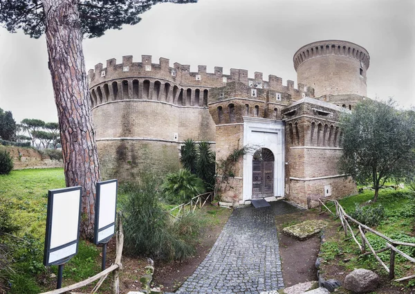 Belo Castelo Júlio Ostia Antica Dia Nublado Inverno Roma Itália — Fotografia de Stock