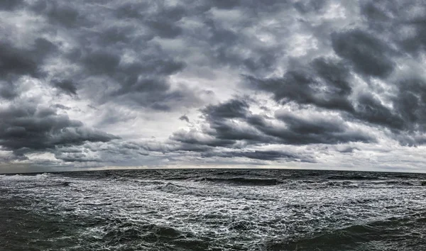 Cielo Nublado Dramático Paisaje Marino Superior Día Invierno Con Mal — Foto de Stock