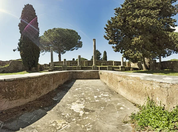 Panoramiczny krajobraz na wykopaliska archeologiczne w Ostia Antic — Zdjęcie stockowe