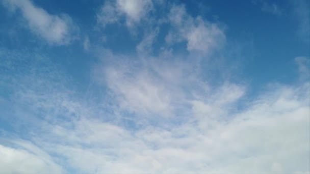 Lapso Tiempo Con Nubes Rueda Con Asombro Movimiento Soplos Humo — Vídeos de Stock