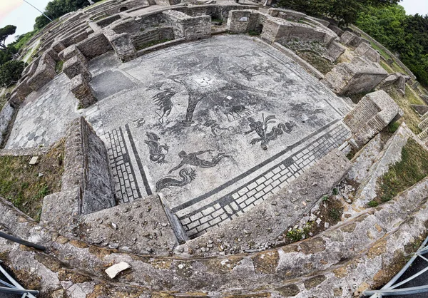 Vista panorámica de las ruinas de excavación del imperio romano en Ostia Ant — Foto de Stock