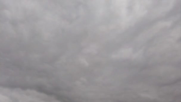 Zaman Atlamalı Gri Gökyüzü Yoğun Nimbostratus Bulutlar Kötü Hava Tipik — Stok video