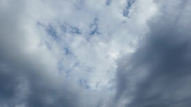 Vacker Himmel Tid Förflutit Med Täta Multilayer Rökiga Nimbostratus Moln — Stockvideo