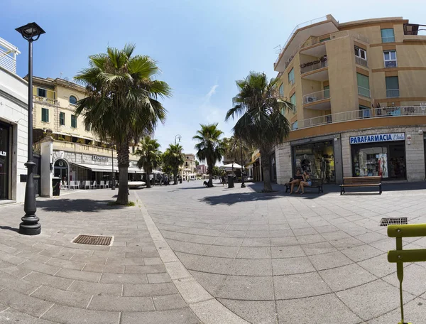 Immersive panoramic street view of Lucio Coilio road ,with a bea — Stock Photo, Image