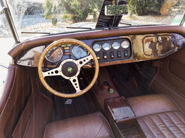 Mooi retro interieur ontwerp van Britse vintage auto model Mor — Stockfoto