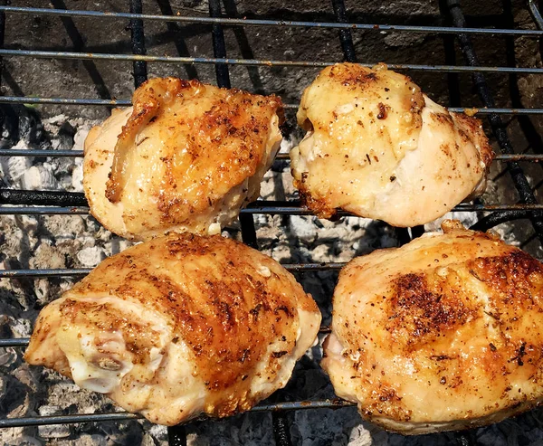 Vackra God Mat Från Skiva Grillad Kyckling Kött Stekt Metall — Stockfoto