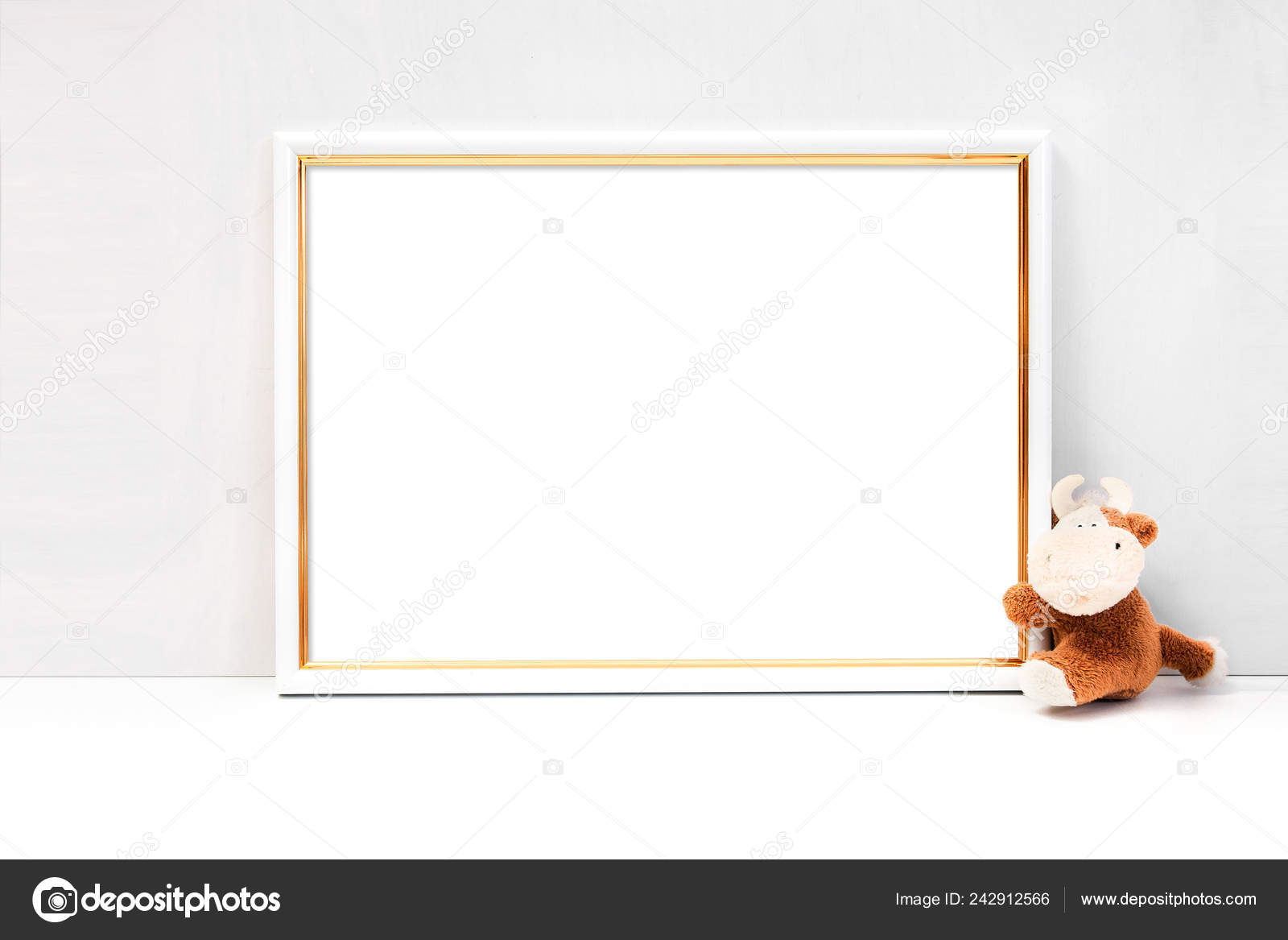 Download White And Gold Frame Mockup Frame Mockup Landscape Orientation White Gold Frame Stock Photo C Flipper1971 242912566 Yellowimages Mockups