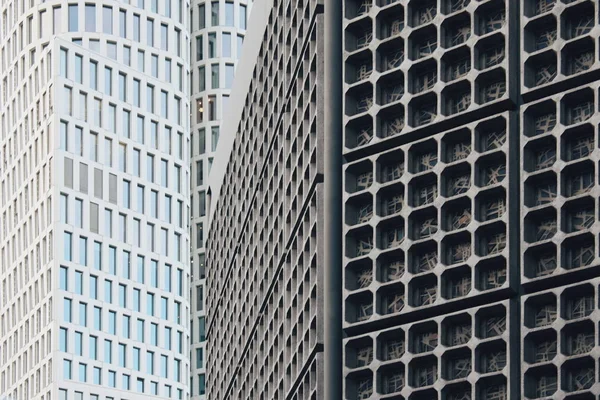 Bangunan Kantor Modern Dengan Jendela Bingkai Penuh — Stok Foto