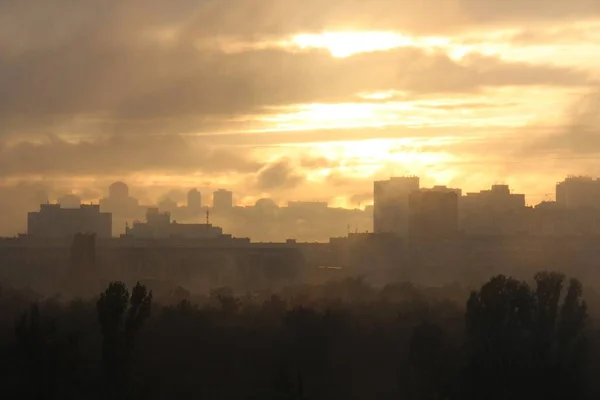 Laranja Céu Por Sol Edifícios Entardecer — Fotografia de Stock