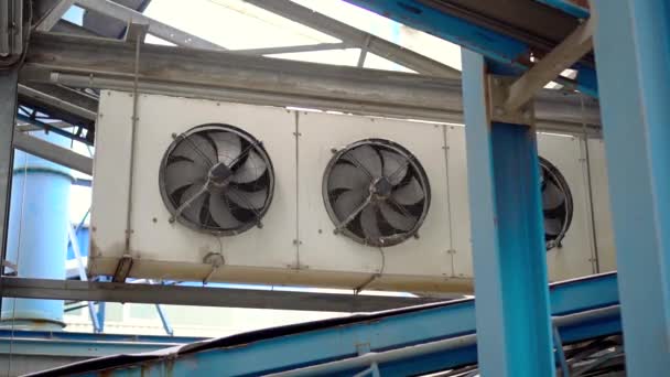 Large industrial fans in a modern plant. shoot with slider — Stock Footage Large industrial fans in a modern plant. shoot with slider Stock Video