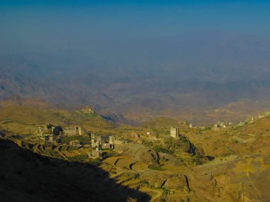 Manakak Kalesi ve eski şehir ve Yemen'de tarım Teras için görüntüleyin