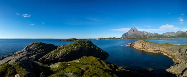 Panoramiczny Widok Wioski Orsvagvaer Sandvika Fjord Wyspie Austvagoy Lofoty Norwegia — Zdjęcie stockowe