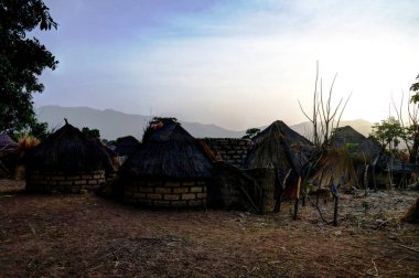 Manzara Poli, Kamerun, köy Dowayo kabilesinin